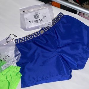 Versace mens blue swim shorts size 8 (US 34 waist)